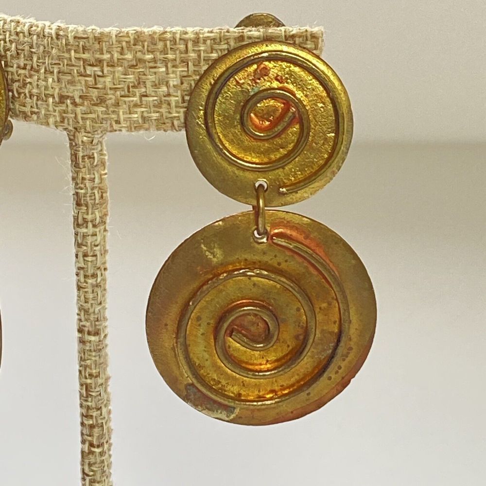 Large Artisan Articulated Dangling Round Copper Brass Disk Swirl Clip On Earring - Picture 6 of 10